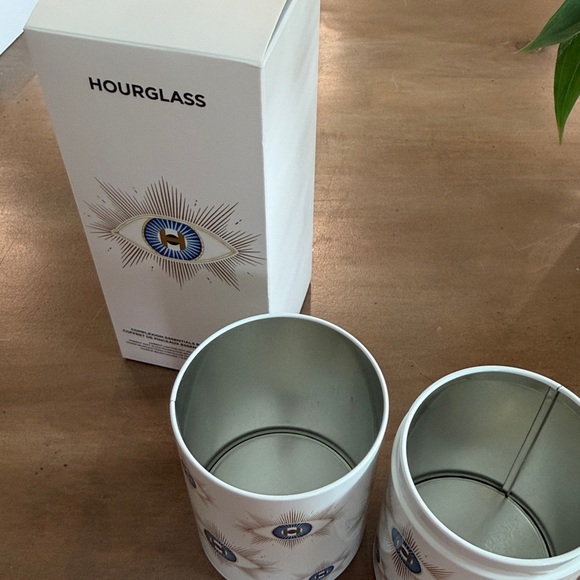 New! hourglass cosmetics evil eye brush tin and box - Picture 3 of 3